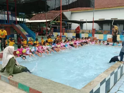 Berenang (KB)